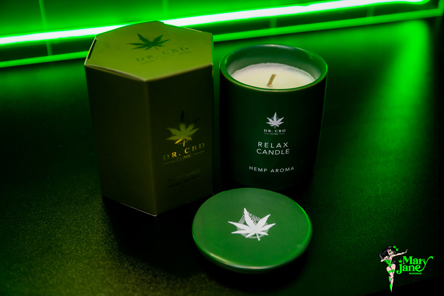 mary jane cannabis store scented candle